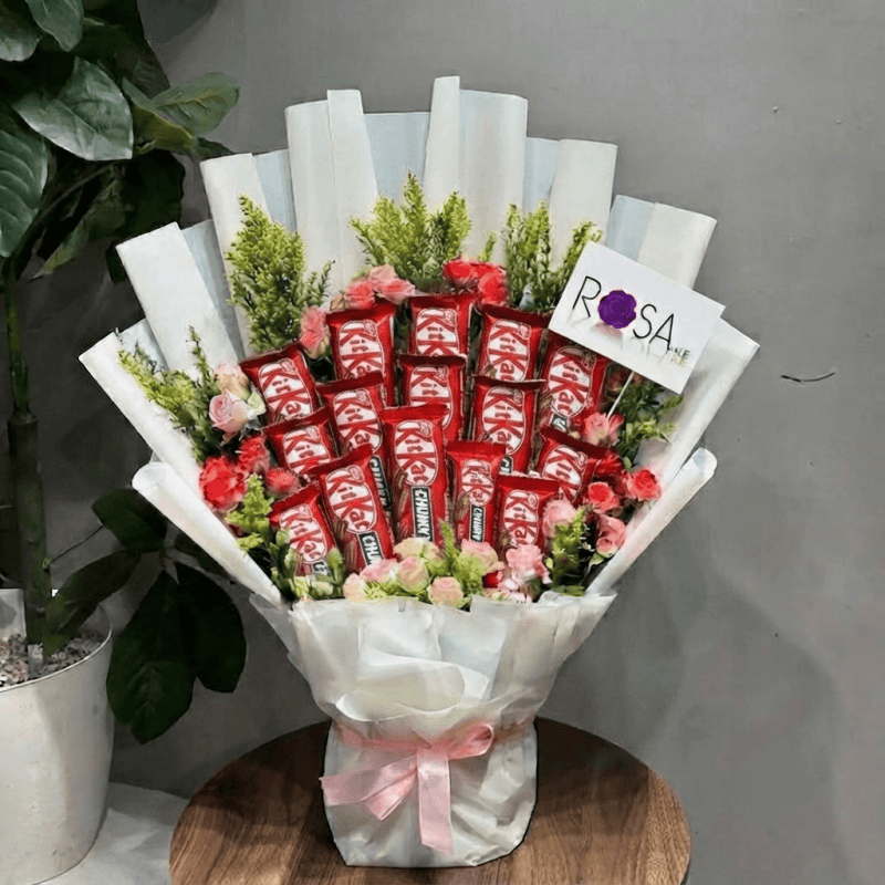 KitKat Chocolate & Fresh Flowers Bouquet - Buy Online for Nairobi Delivery
